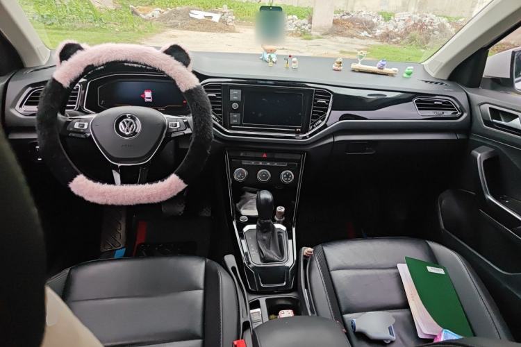 Used Volkswagen T-ROC 2020 280TSI DSG Two-Wheel Drive Comfort Version Center Console