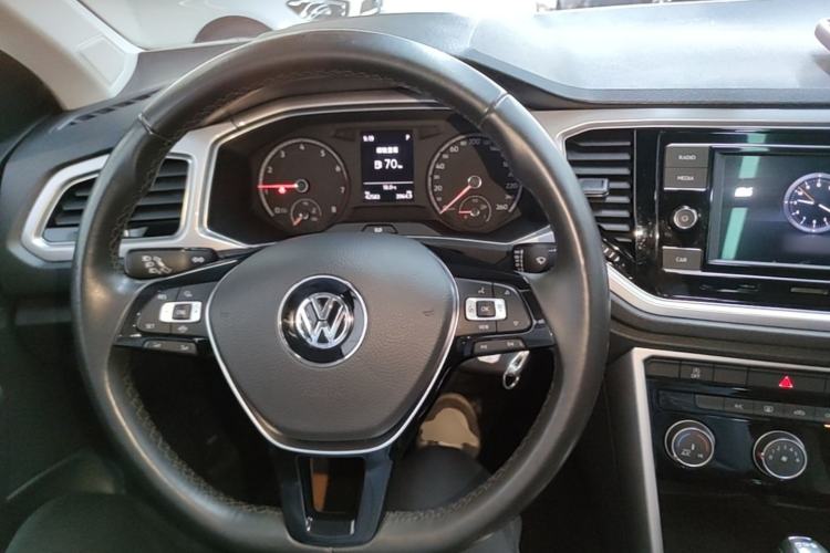 Used Volkswagen T-ROC 2020 230TSI DSG Two-Wheel Drive Advanced Version Center Console