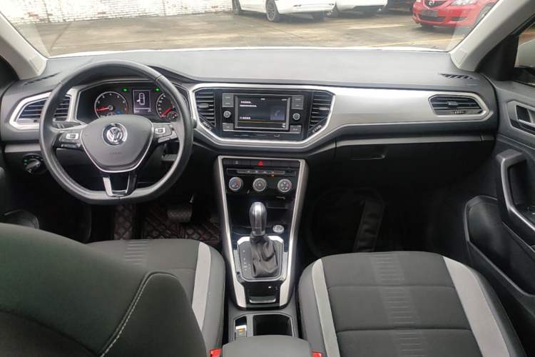 Used Volkswagen T-ROC 2020 230TSI DSG Two-Wheel Drive Advanced Version Center Console