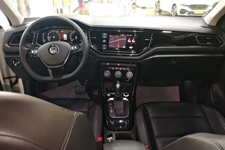 Used Volkswagen T-ROC 2020 280TSI DSG Two-Wheel Drive Comfort Version Center Console