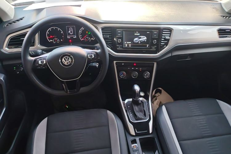 Used Volkswagen T-ROC 2020 230TSI DSG Two-Wheel Drive Advanced Version Center Console