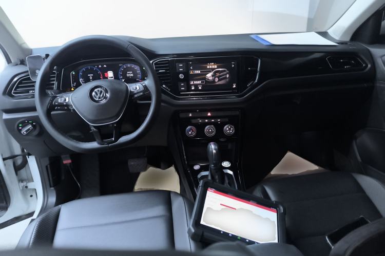 Used Volkswagen T-ROC 2020 280TSI DSG Two-Wheel Drive Comfort Version Center Console