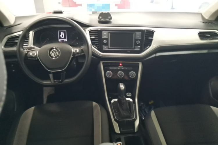 Used Volkswagen T-ROC 2020 230TSI DSG Two-Wheel Drive Advanced Version Center Console