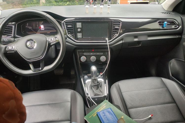 Used Volkswagen T-ROC 2020 280TSI DSG Two-Wheel Drive Comfort Version Center Console