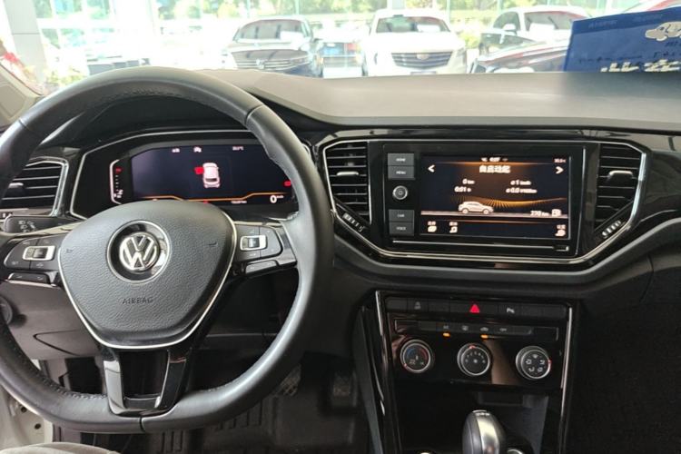 Used Volkswagen T-ROC 2020 280TSI DSG Two-Wheel Drive Comfort Version Center Console