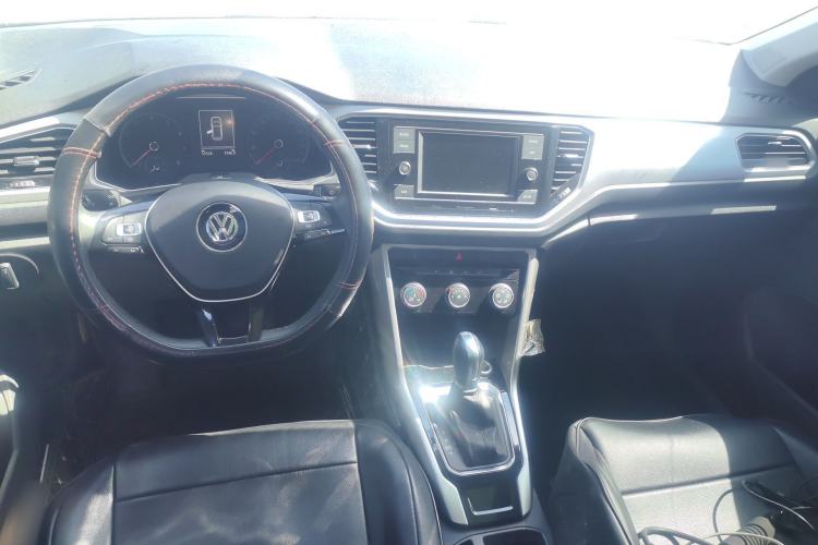 Used Volkswagen T-ROC 2020 280TSI DSG Two-Wheel-Drive Elite Version Center Console