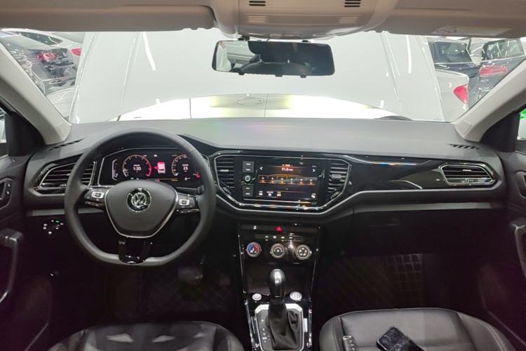 Used Volkswagen T-ROC 2020 280TSI DSG Two-Wheel Drive Comfort Version Center Console