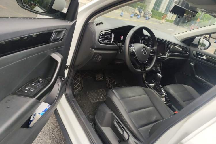 Used Volkswagen T-ROC 2020 280TSI DSG Two-Wheel Drive Comfort Version Driver Seat