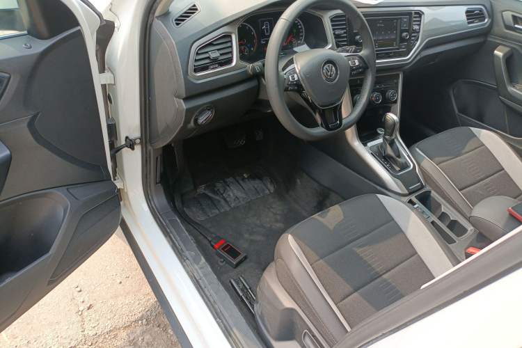 Used Volkswagen T-ROC 2020 230TSI DSG Two-Wheel Drive Advanced Version Driver Seat