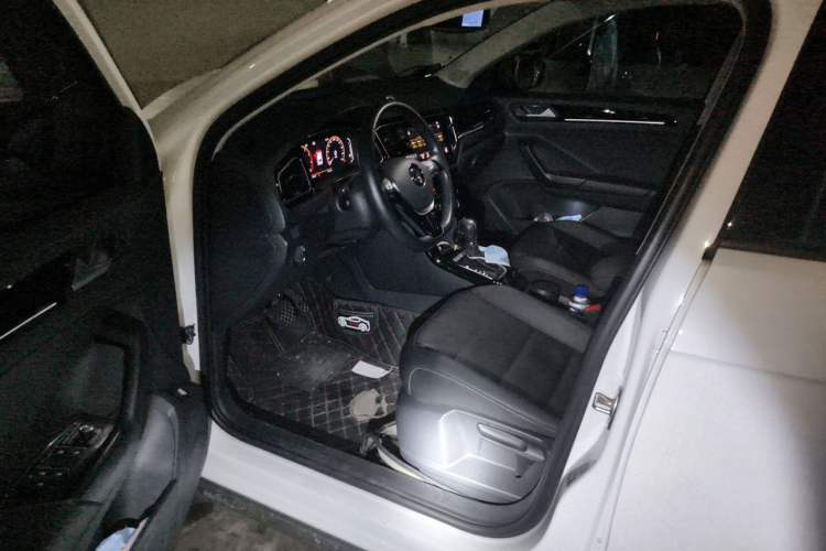 Used Volkswagen T-ROC 2020 280TSI DSG Two-Wheel Drive Comfort Version Driver Seat