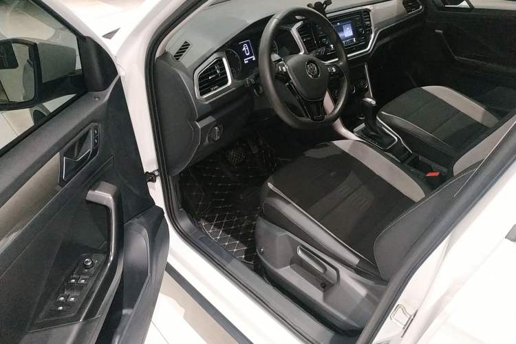 Used Volkswagen T-ROC 2020 230TSI DSG Two-Wheel Drive Advanced Version Driver Seat