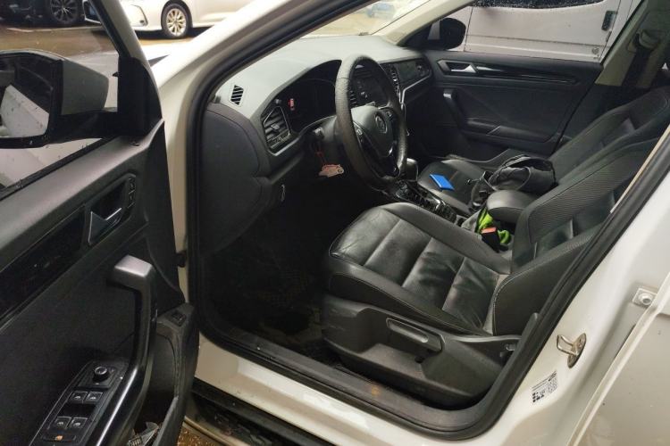 Used Volkswagen T-ROC 2020 280TSI DSG Two-Wheel Drive Comfort Version Driver Seat