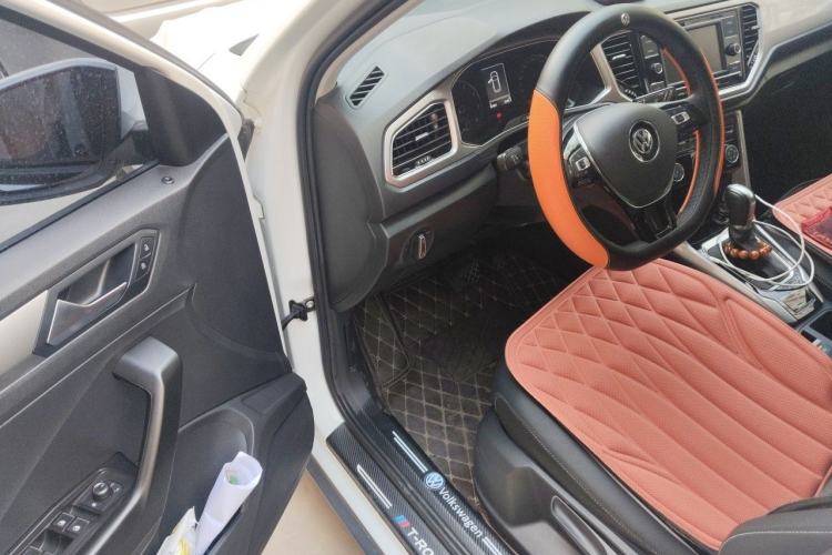 Used Volkswagen T-ROC 2020 230TSI DSG Two-Wheel Drive Advanced Version Driver Seat