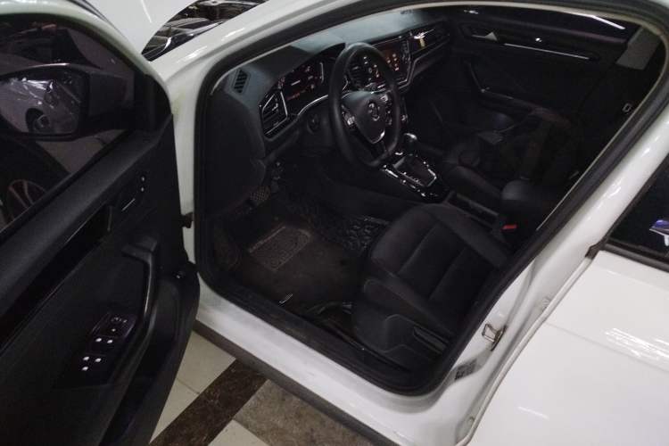 Used Volkswagen T-ROC 2020 280TSI DSG Two-Wheel Drive Comfort Version Driver Seat