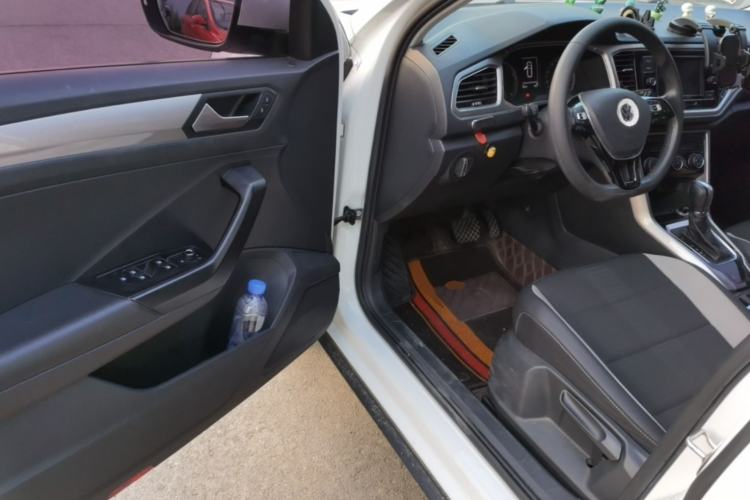 Used Volkswagen T-ROC 2020 230TSI DSG Two-Wheel Drive Advanced Version Driver Seat