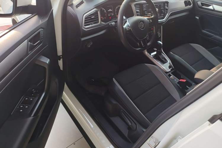 Used Volkswagen T-ROC 2020 230TSI DSG Two-Wheel Drive Advanced Version Driver Seat