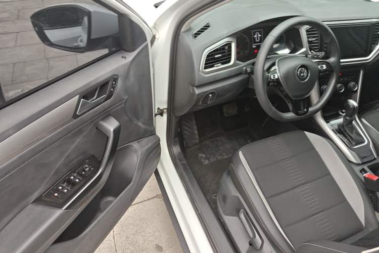 Used Volkswagen T-ROC 2020 230TSI DSG Two-Wheel Drive Advanced Version Driver Seat