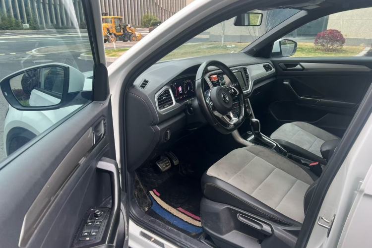 Used Volkswagen T-ROC 2020 280TSI DSG Two-Wheel Drive R-Line Pro Driver Seat