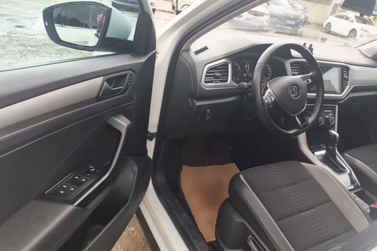 Used Volkswagen T-ROC  Driver Seat