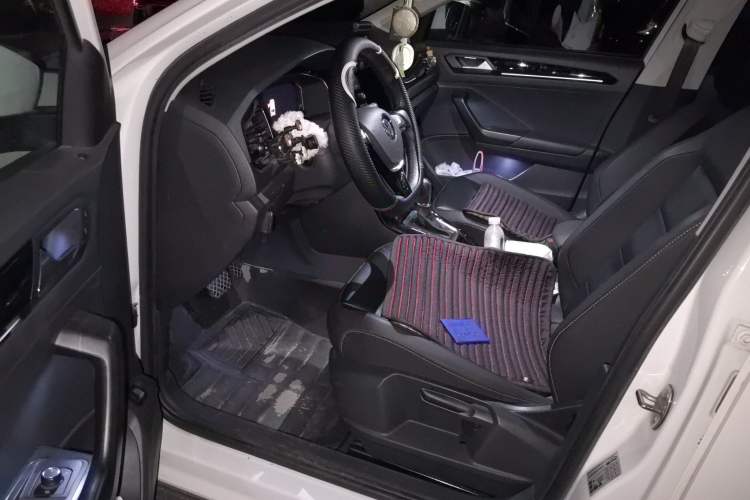 Used Volkswagen T-ROC 2020 280TSI DSG Two-Wheel Drive Comfort Version Driver Seat