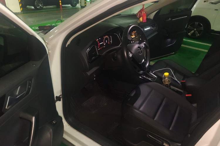 Used Volkswagen T-ROC 2020 280TSI DSG Two-Wheel Drive Comfort Version Driver Seat