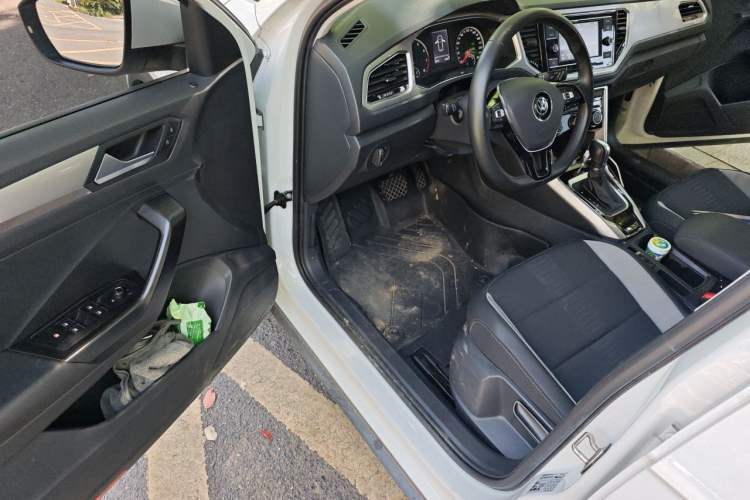 Used Volkswagen T-ROC 2020 280TSI DSG Two-Wheel Drive Advanced Version Driver Seat