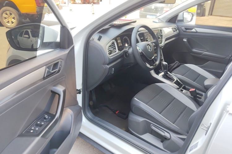 Used Volkswagen T-ROC 2020 230TSI DSG Two-Wheel Drive Advanced Version Driver Seat