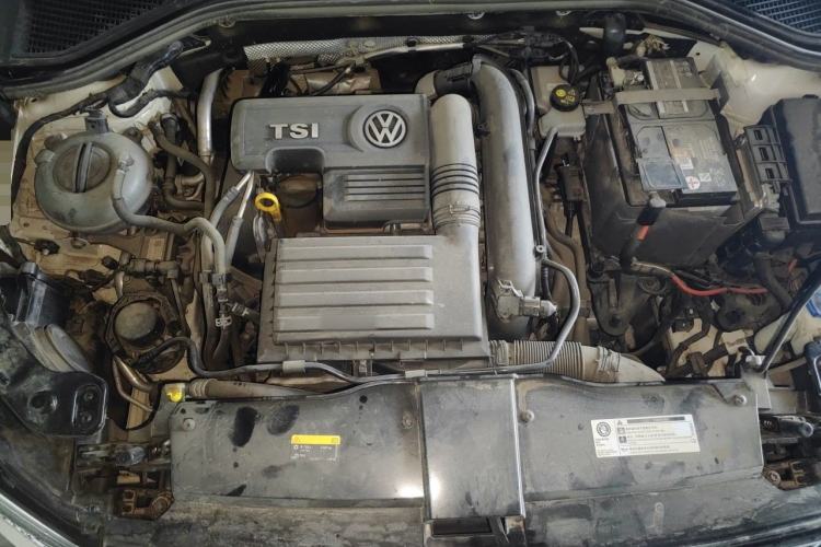 Used Volkswagen T-ROC 2020 230TSI DSG Two-Wheel Drive Advanced Version Engine Bay