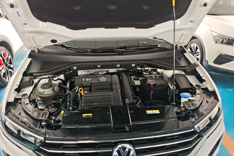 Used Volkswagen T-ROC 2020 230TSI DSG Two-Wheel Drive Advanced Version Engine Bay