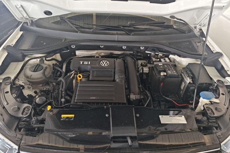 Used Volkswagen T-ROC 2020 280TSI DSG Two-Wheel Drive Comfort Version Engine Bay