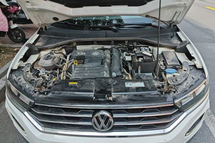 Used Volkswagen T-ROC 2020 230TSI DSG Two-Wheel Drive Advanced Version Engine Bay