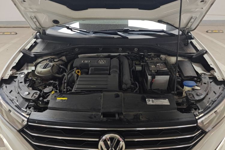 Used Volkswagen T-ROC 2020 280TSI DSG Two-Wheel Drive Advanced Version Engine Bay