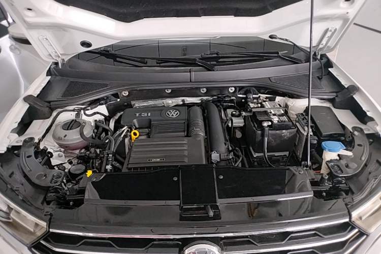 Used Volkswagen T-ROC 2020 230TSI DSG Two-Wheel Drive Advanced Version Engine Bay