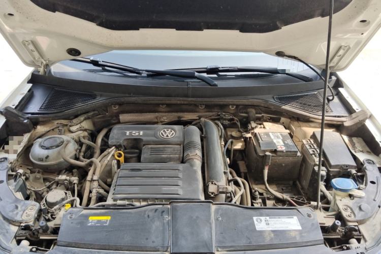 Used Volkswagen T-ROC 2020 230TSI DSG Two-Wheel Drive Advanced Version Engine Bay