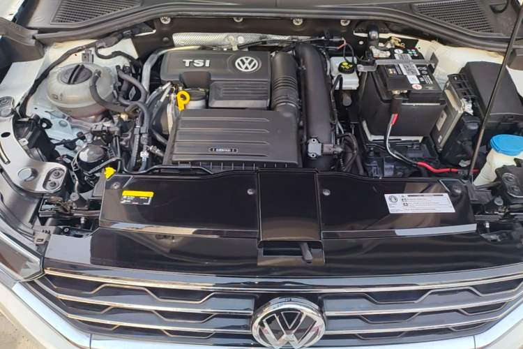 Used Volkswagen T-ROC 2020 230TSI DSG Two-Wheel Drive Advanced Version Engine Bay