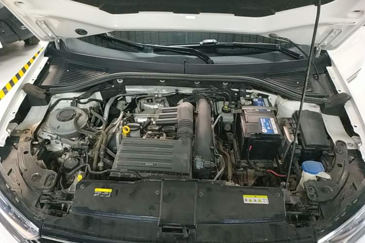 Used Volkswagen T-ROC 2020 280TSI DSG Two-Wheel Drive Comfort Version Engine Bay