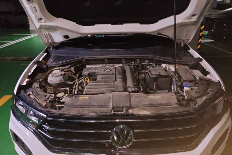 Used Volkswagen T-ROC 2020 280TSI DSG Two-Wheel-Drive Elite Version Engine Bay