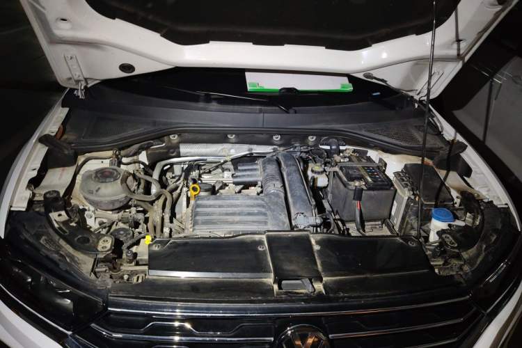 Used Volkswagen T-ROC 2020 230TSI DSG Two-Wheel Drive Advanced Version Engine Bay