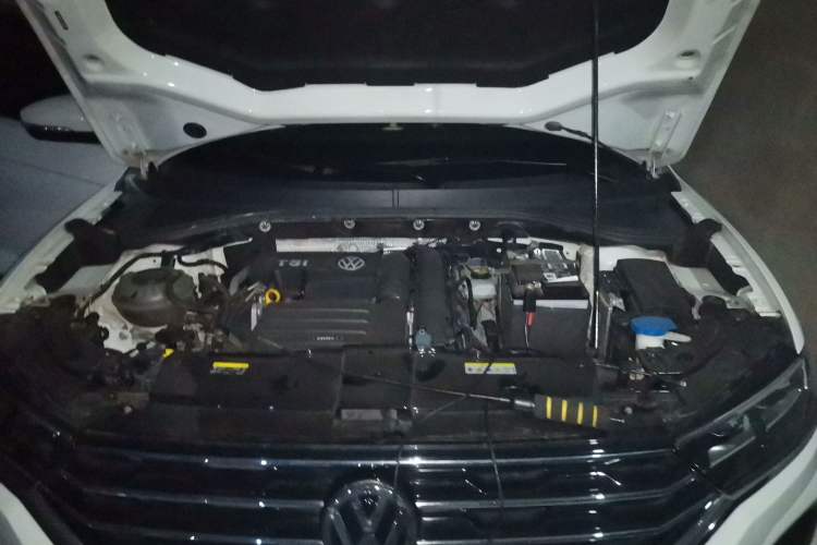 Used Volkswagen T-ROC 2020 280TSI DSG Two-Wheel Drive Comfort Version Engine Bay