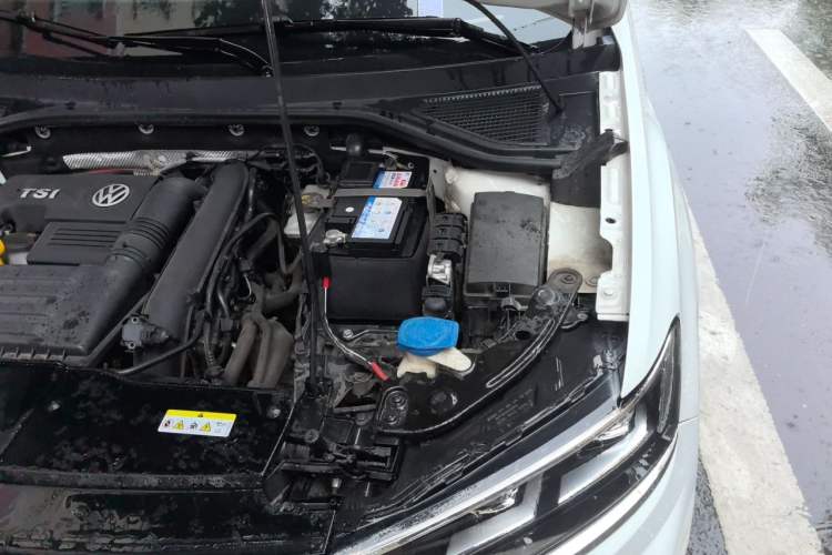 Used Volkswagen T-ROC 2020 280TSI DSG Two-Wheel Drive Comfort Version Engine Bay Left