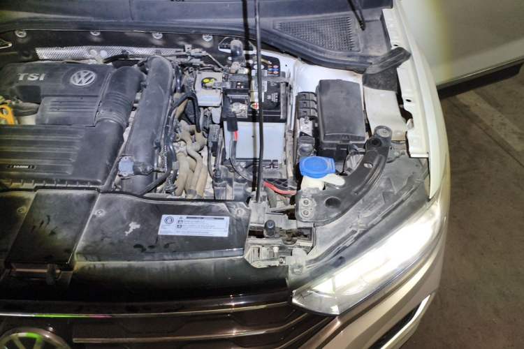 Used Volkswagen T-ROC 2020 280TSI DSG Two-Wheel Drive Comfort Version Engine Bay Left