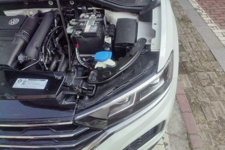 Used Volkswagen T-ROC 2020 280TSI DSG Two-Wheel Drive Advanced Version Engine Bay Left