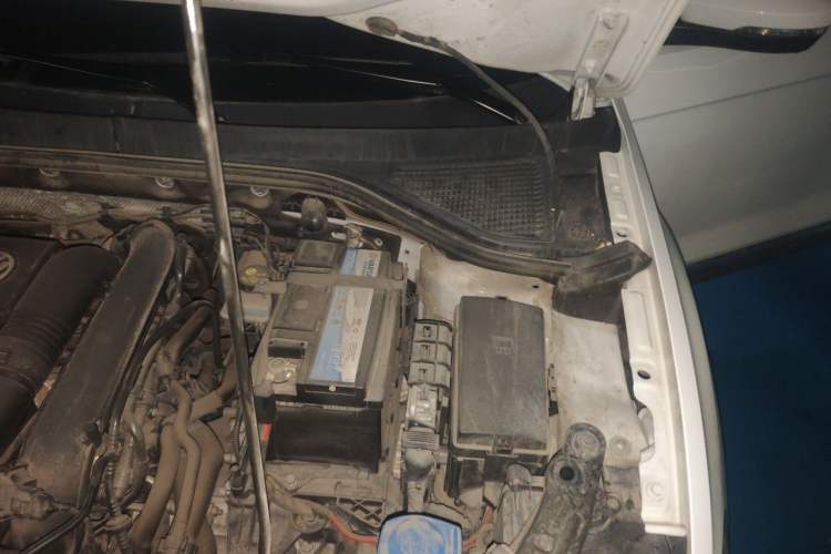 Used Volkswagen T-ROC 2020 280TSI DSG Two-Wheel-Drive Elite Version Engine Bay Left