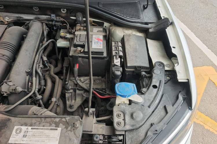 Used Volkswagen T-ROC 2020 230TSI DSG Two-Wheel Drive Advanced Version Engine Bay Left