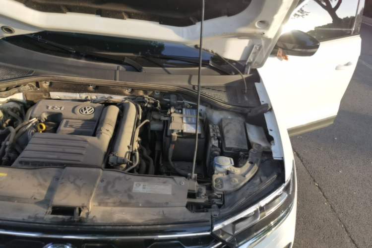Used Volkswagen T-ROC 2020 230TSI DSG Two-Wheel Drive Advanced Version Engine Bay Left