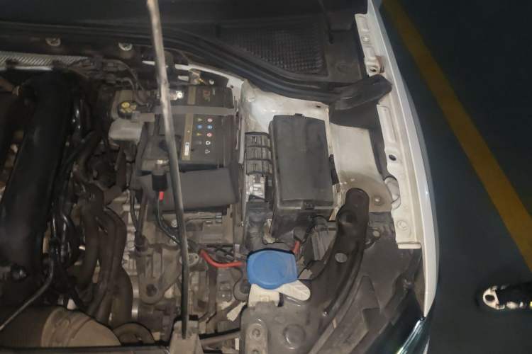 Used Volkswagen T-ROC 2020 280TSI DSG Two-Wheel Drive Advanced Version Engine Bay Left