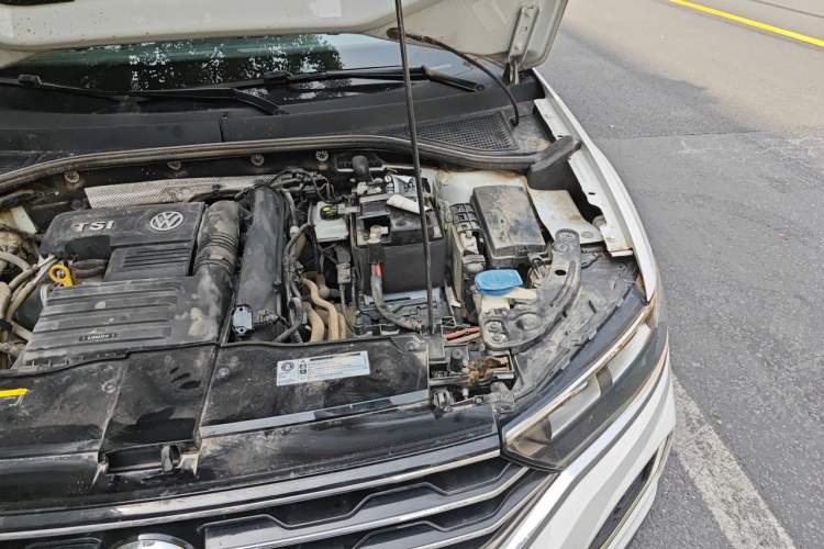 Used Volkswagen T-ROC 2020 230TSI DSG Two-Wheel Drive Advanced Version Engine Bay Left