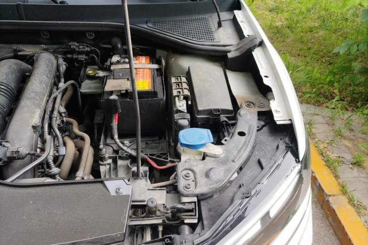 Used Volkswagen T-ROC 2020 280TSI DSG Two-Wheel Drive Comfort Version Engine Bay Left