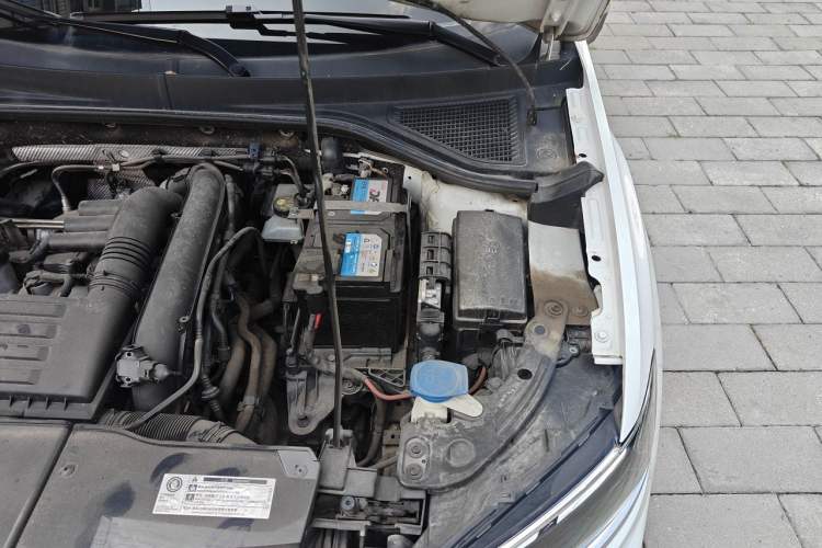 Used Volkswagen T-ROC 2020 230TSI DSG Two-Wheel Drive Advanced Version Engine Bay Left