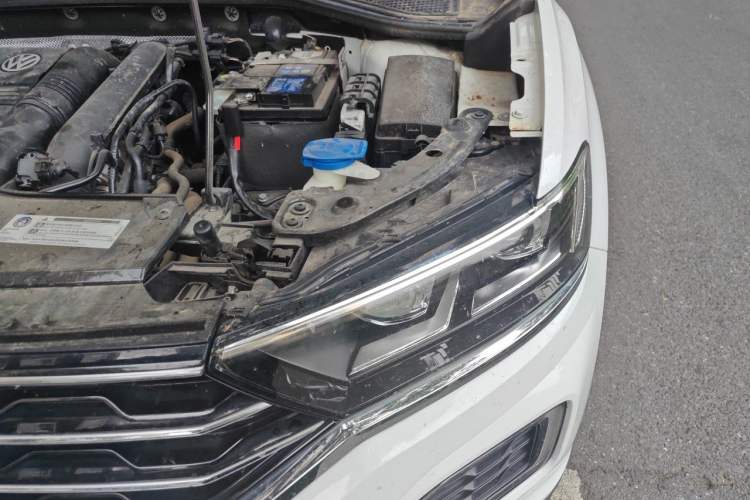 Used Volkswagen T-ROC 2020 230TSI DSG Two-Wheel Drive Advanced Version Engine Bay Left